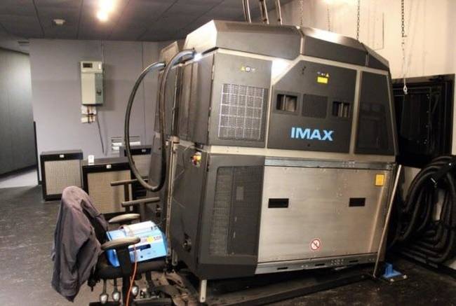 Így néz ki egy IMAX mozi vetítőgépe.