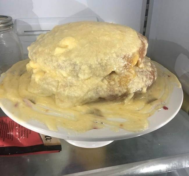 „Ezt a tortát készítettem a férjem születésnapjára. Olyan szerencsés, hogy vagyok neki."