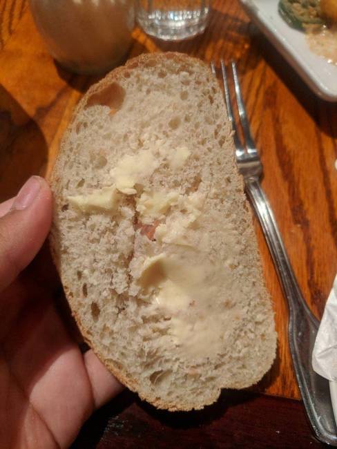 „Bosszantó, amikor hideg vajat szolgálnak fel, ami teljesen tönkreteszi a kenyeret kenés közben."