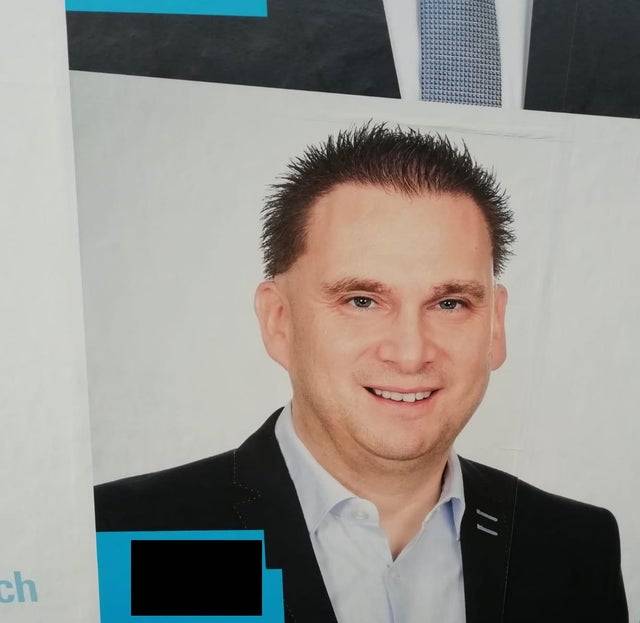Ez egy választási plakát Svájcban.