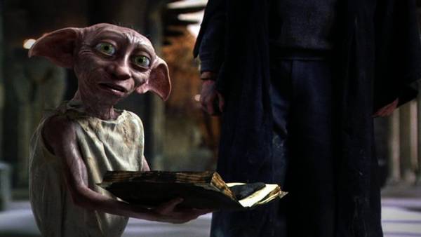 Mit talál Dobby a könyvben?