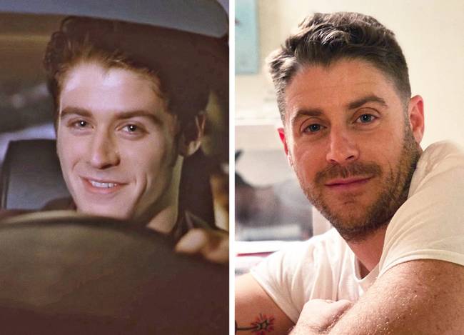 Jon Abrahams, 42 éves