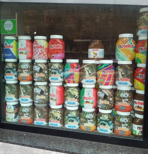 „Egy olasz voltban láttam ezeket a Nutellás üvegeket."