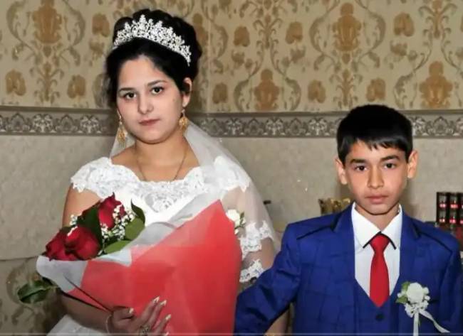 Miért próbálják a romák nagyon fiatalon férjhez adni a gyerekeiket? Elmagyarázom egyszerűen