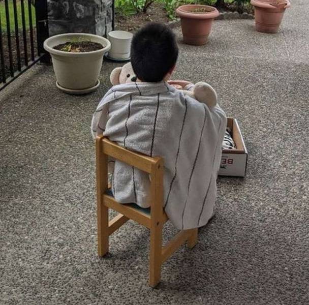 „A testvérem kutyája elszökött. Egész nap a ház előtt ülve várta, hogy visszatérjen."