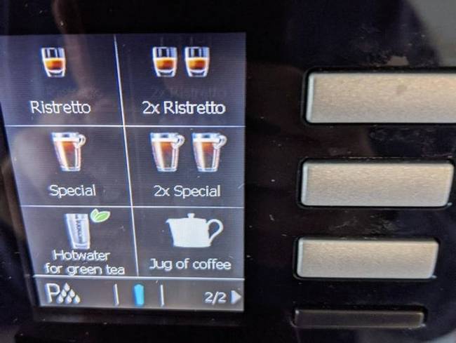 Ez a gép pontosan tudja, hogy mire van szükség hétfő reggel: van rajta "kancsónyi kávé" funkció.