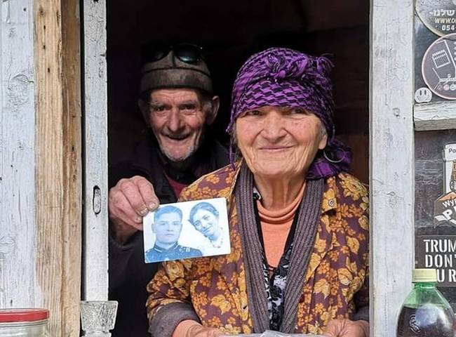 A mosolyukban láthatod, hogy a szerelmük végtelen.