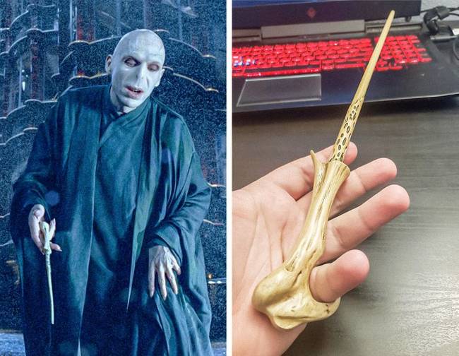 Rafe Fiennes (Voldemort) külön kérte, hogy adjanak egy kis kampót a pálcája végéhez, hogy könnyebben tudja mozgatni és ne essen ki a kezéből.