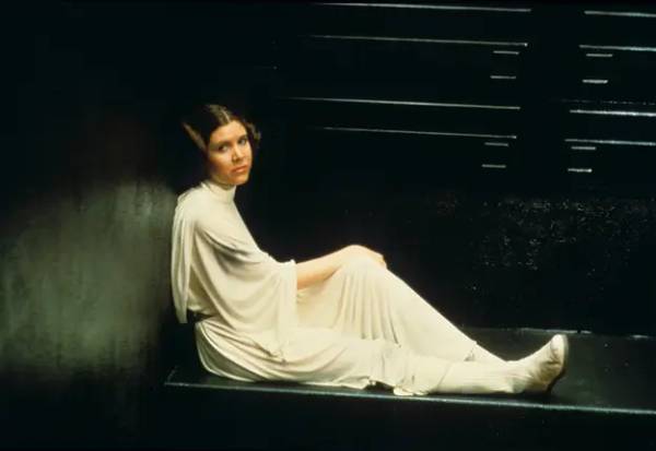 Kezdjük egy egyszerűvel: kitől származik a híres "Segítsen Obi-Wan Kenobi, Ön az utolsó reményünk!" idézet?