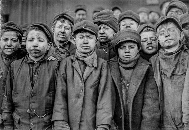A Pennsylvania Coal Company által alkalmazott gyermekbányászok. 1911