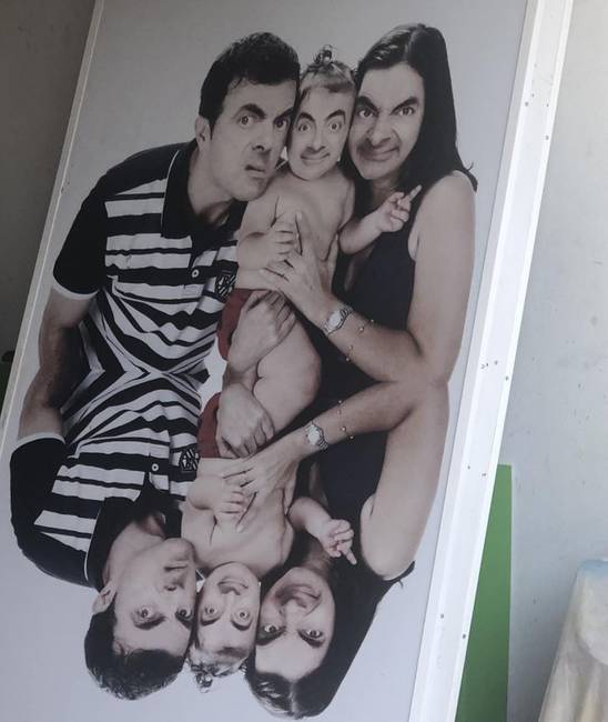 „Nem tudom, hogy miért van ilyen kép a szomszédomék garázsában, de mióta észrevettem, nem bízom bennük."