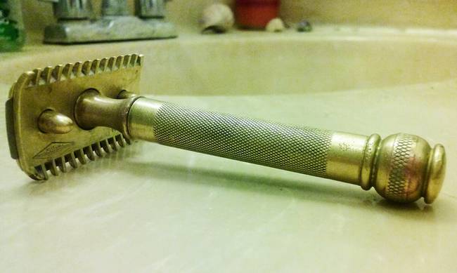 „Minden nap ezzel az 1920-ban gyártott Gillette borotvával borotválkozom."