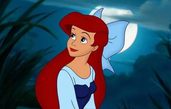 Ő Ariel.