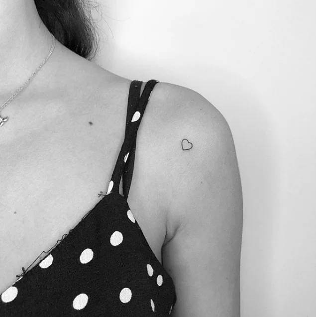 30 kreatív és inspiráló minimalista tetoválás azoknak, akik szeretik az apró, de lényegre törő utalásokat