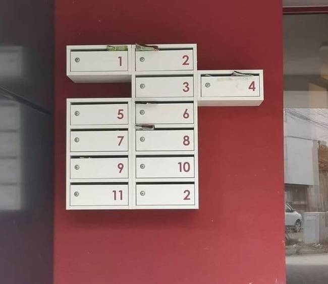 Valaki úgy döntött, hogy szembe megy a rendszerrel, de nem tudjuk, hogy miért.