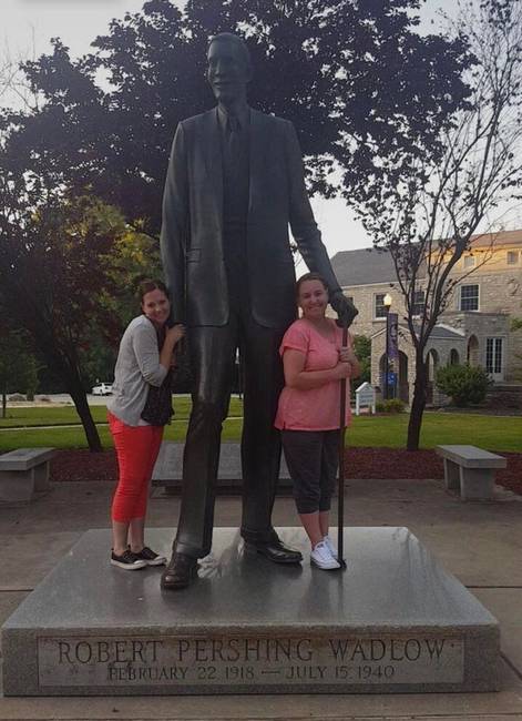 A valaha élt legmagasabb ember, Robert Wadlow 272 cm magas volt, és 254 kg volt a súlya.