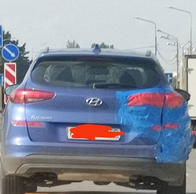 „Találkoztam egy nagyon kreatív sofőrrel, aki megpróbálta színre festeni a ragasztószalagot."