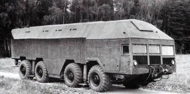 Redut – egy mobil bunker, amely a föld alá ásta magát
