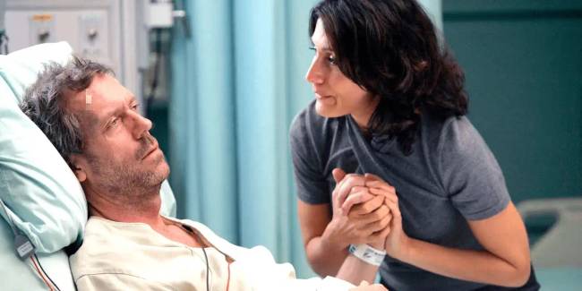 A Dr. House alkotója elmagyarázta, miért diagnosztizáltak gyakran helytelenül lupust a sorozatban