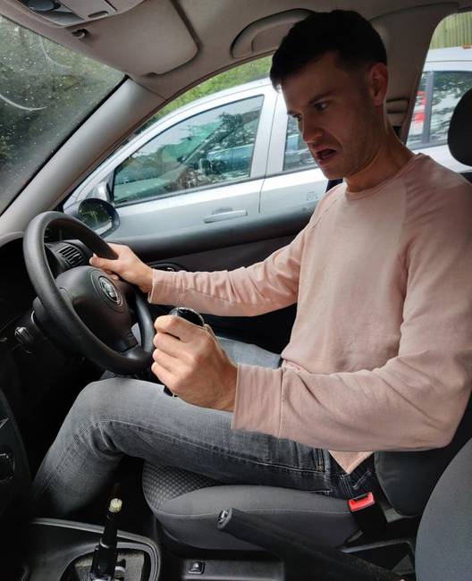 „Ez az első utam az új kocsimmal."