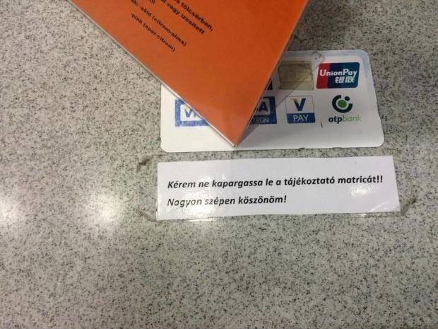 Pótolhatatlan darab, na…így hát b@ssza a csőrét.