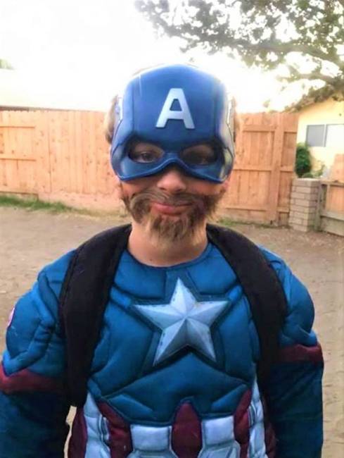 „A fiam úgy döntött, hogy levágja a haját és az arcára ragasztja, mert olyan szakállt akart, mint amilyen Amerika kapitányé."