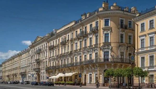 Miért olyan magasak a mennyezetek és hatalmasok az ajtók az első világháború előtti lakásokban?