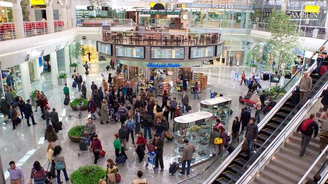 A "Terminál" című film forgatásához felépítettél a Düsseldorfi Repülőtér élethű mását.