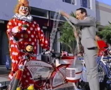 A Pee Wee nagy kalandja című filmben Pee-wee egy "végtelen láncot" húz elő a motorjából, de jól látható, hogy egyáltalán nem abból húzza elő.