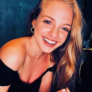 Lány