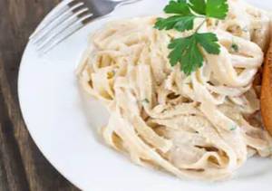 Fettuccine alfredo