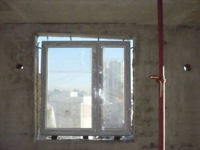 Kelleni fog hozzá néhány flakon szigetelőhab.