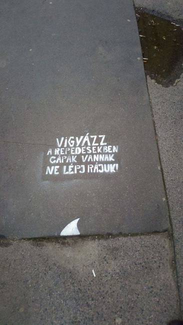 Sosem tudhatjuk, honnan les ránk a veszély.