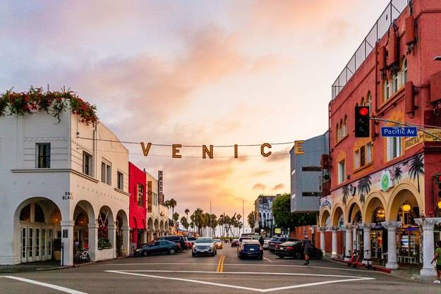 A Los Angeles-i Venice Beach vajon érdemel egy második látogatást?