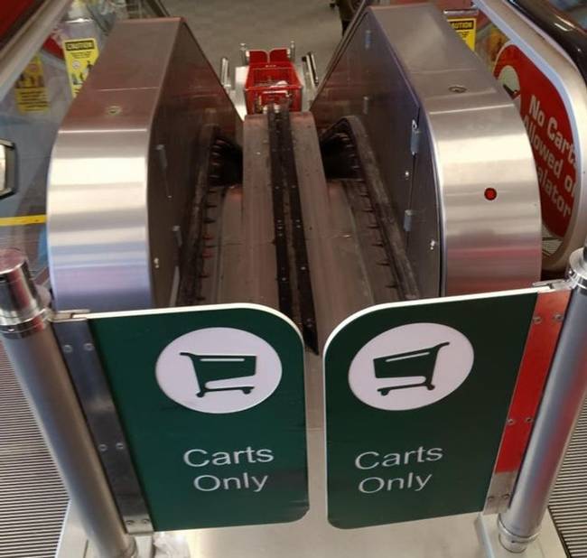 Egy mozgólépcső, amit a bevásárlókocsiknak terveztek.