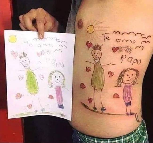Az apuka ilyen tetoválást varratott magára, mert ez volt az utolsó rajz, amit a lánya adott neki, mielőtt elhunyt.