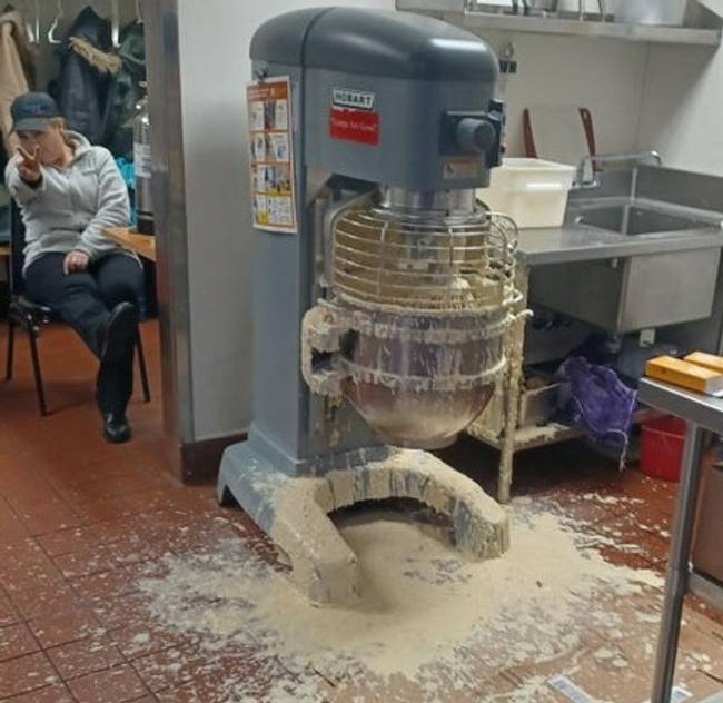 „Hmm. Nem így képzeltem el a tökéletes reggelt."