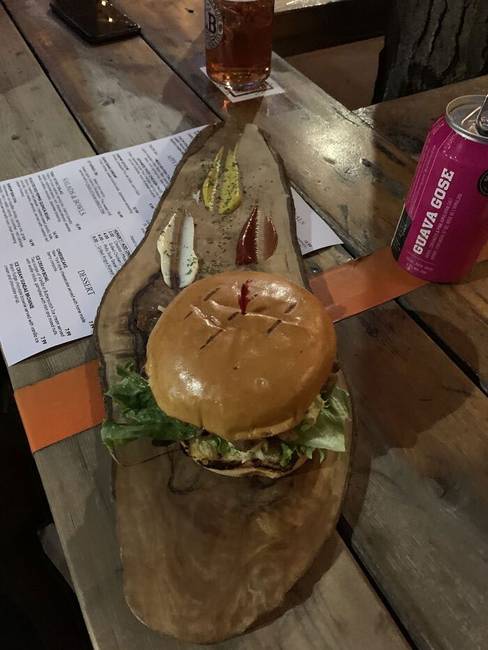 „A barátnőimmel hamburgerezni mentünk, hogy megünnepeljük, hogy megszületett a gyeemekem."