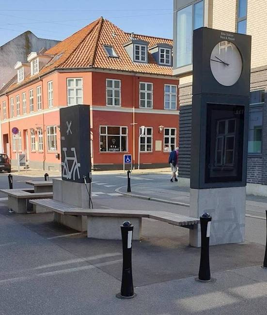Ennek a városnak a központjában egy kerékpárjavító állomás található, ahol a biciklisek megszerelhetik a kerékpárjaikat, vagy épp levegőt pumpálhatnak a kerekeikbe.