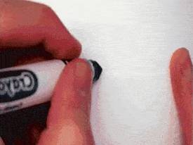 Így változik meg a geometria egy ívelt térben, avagy hogyan rajzolhatunk egy minden szögére derékszögű háromszöget.