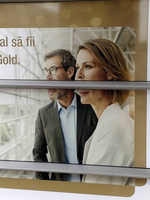 Egy reklámplakát, ami számtalan kérdést hagy maga után.