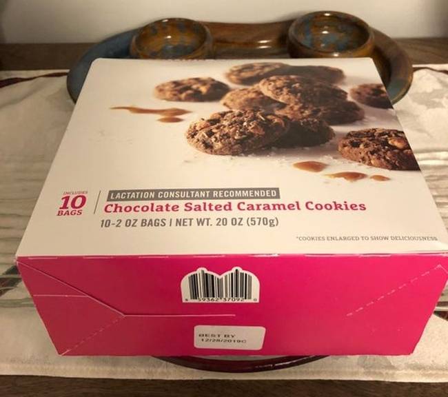 Végezetül egy különleges sütemény szoptató kismamáknak, hozzá illő vonalkóddal természetesen.