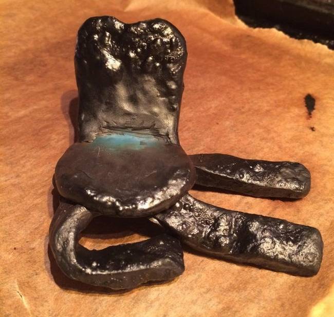 Miniatűr széket szeretett volna készíteni, de semmi sem ment a terv szerint.