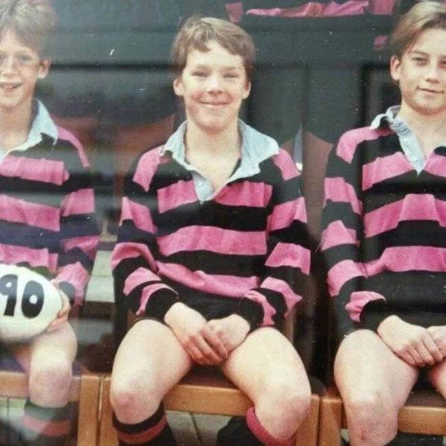 Benedict Cumberbatch a középiskolai rögbicsapatban.