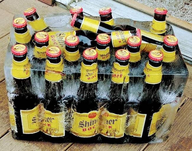 A férj kirakta hűlni a söröket. A feleség megtalálta.