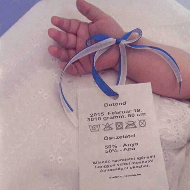 Hogyan adjunk át stílusosan egy újszülött csecsemőt a szüleinek.