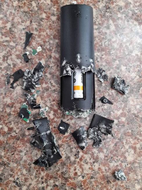 „Ez az ötödik távirányító, amit a kutyám megevett ebben a hónapban.''