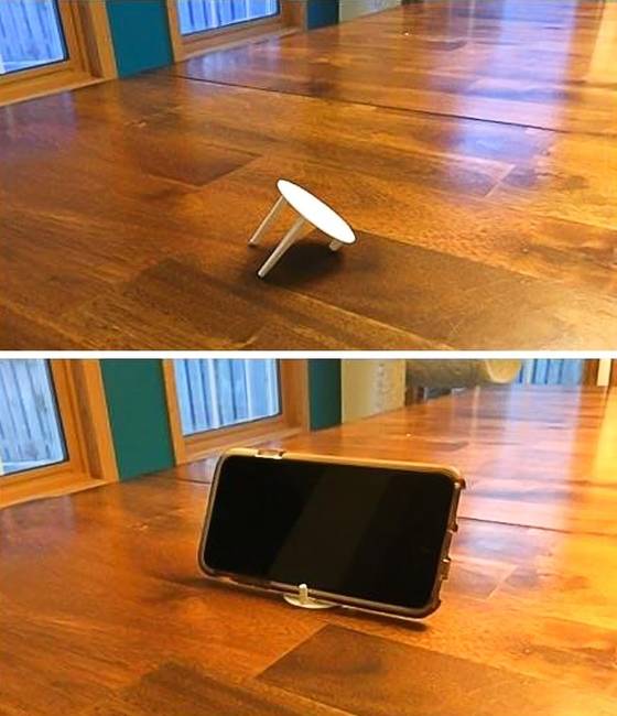 Pizzás doboz kitámasztóból telefontartó. Ötletes!