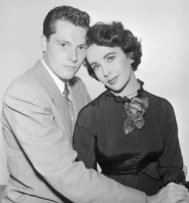 Elizabeth Taylor élete 010