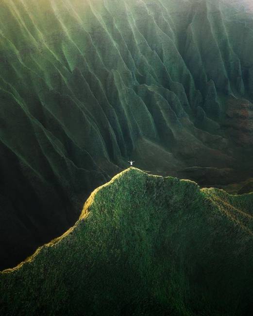 Hawaii fenséges hegyei között úgy érezheted magad, mint egy homokszem.
